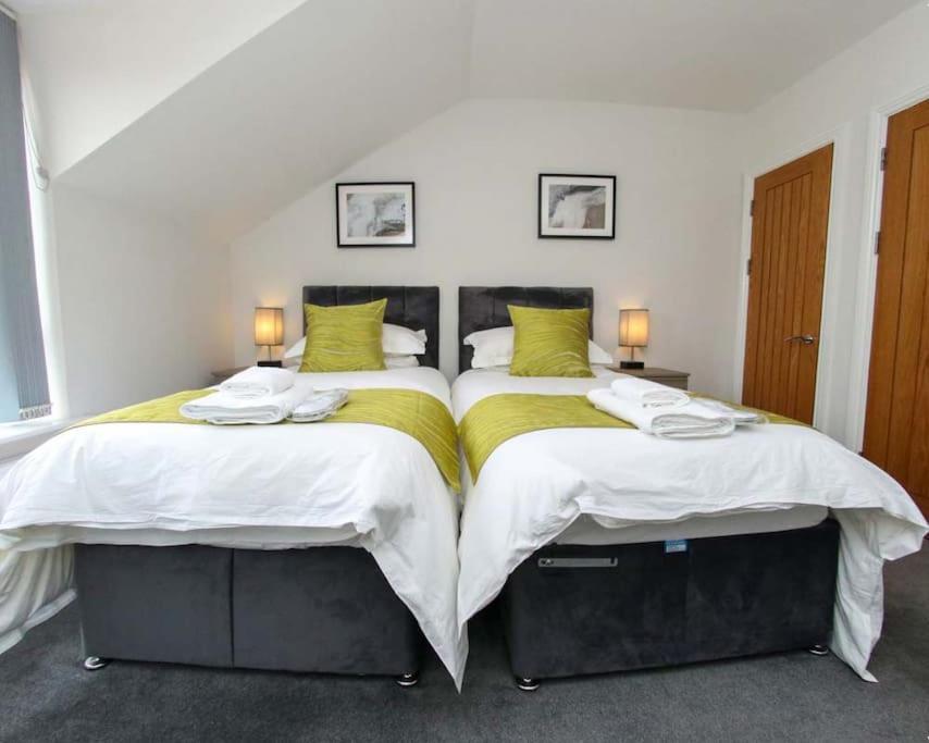 Luxe Living Guest House-Sleeps 6-Private Parking-Free Wifi-Beach-City 스완지 외부 사진